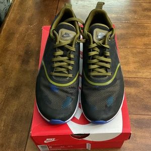 Nike Air Max Theta - Women Sz 9
